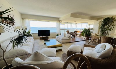 DEPARTAMENTO EN VENTA PRIMERA LINEA PLAYA MANSA