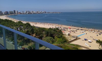 Departamento en primera linea de playa mansa