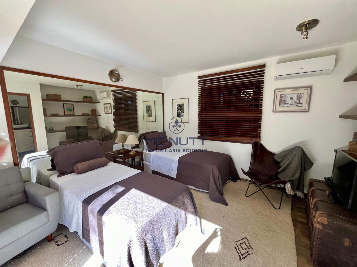 Casa ID.652/ - AMPLIA PROPIEDAD EN VENTA EN MANSA