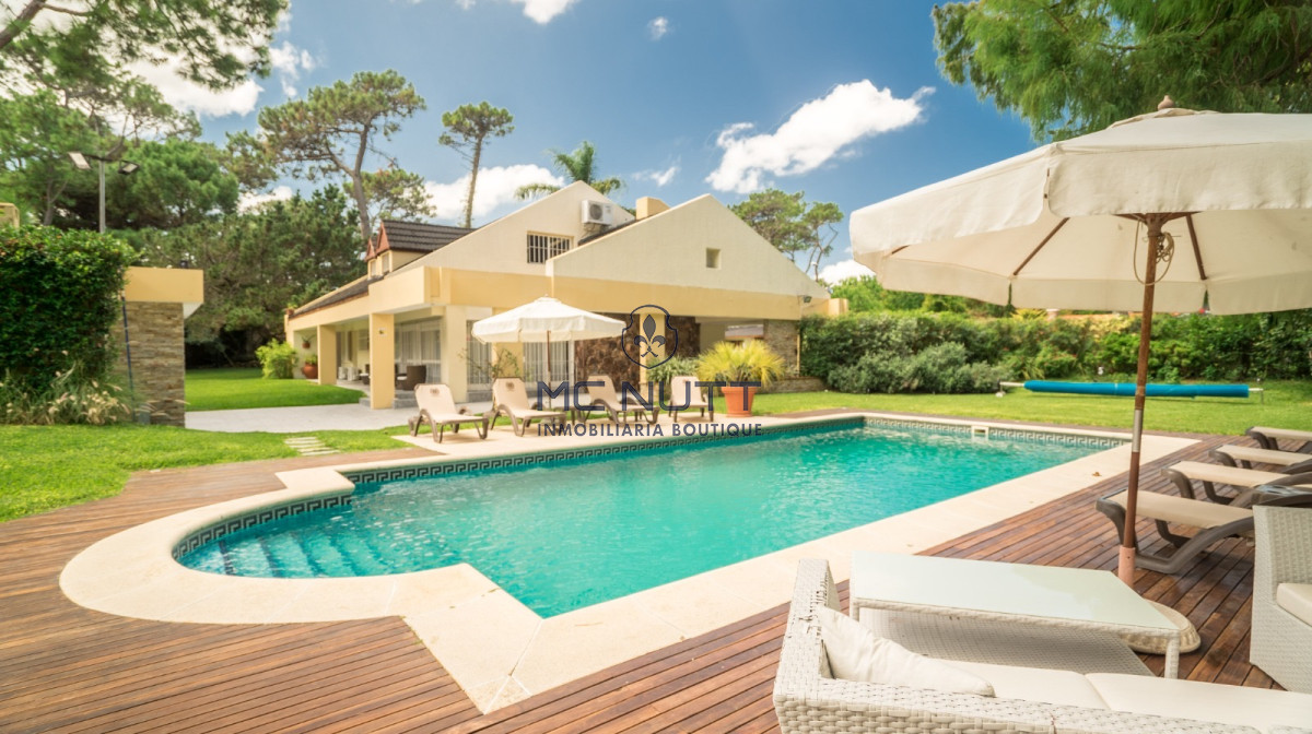 Casa ID.628/ - Casa de alta categoría en el corazón de Punta del Este