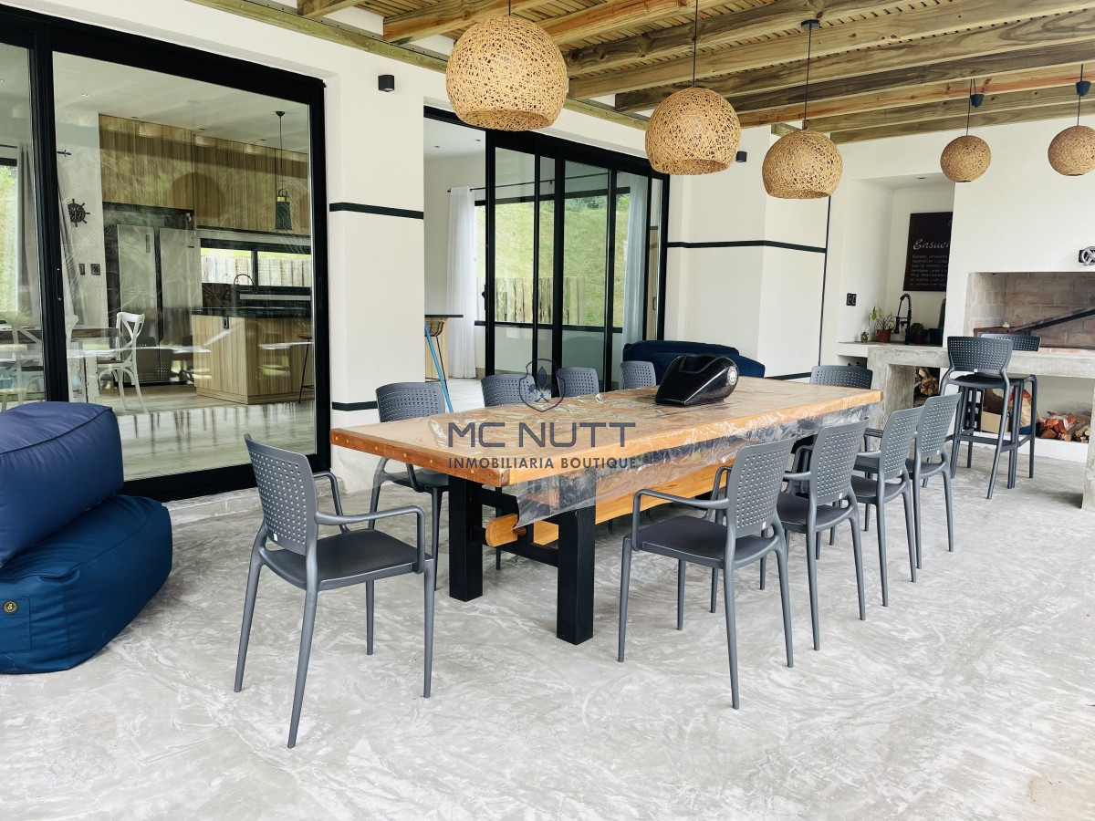 Casa ID.616/ - Hermosa casa en Acres de Solanas