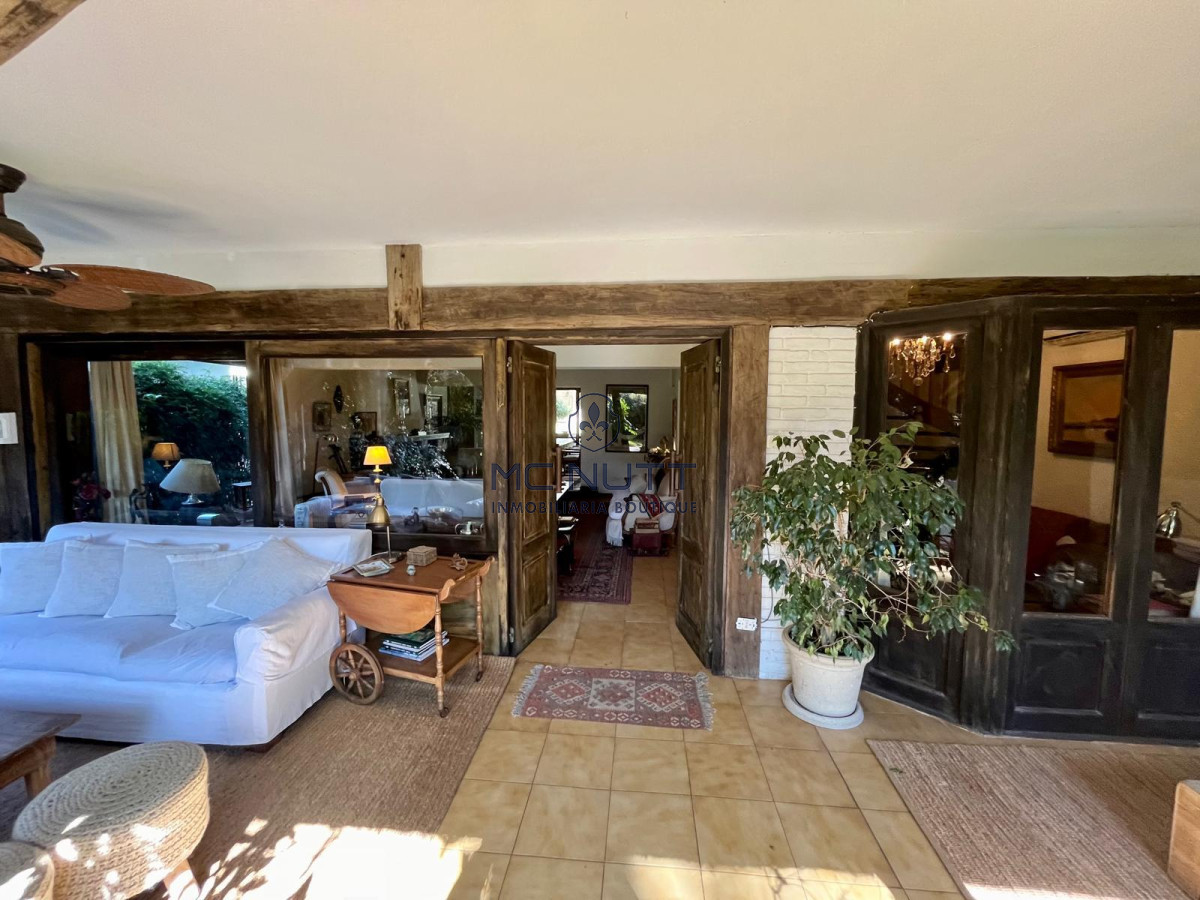 Casa ID.652/ - AMPLIA PROPIEDAD EN VENTA EN MANSA
