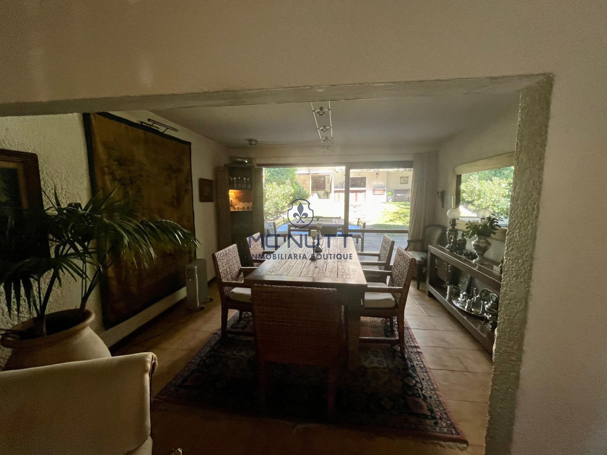 Casa ID.652/ - AMPLIA PROPIEDAD EN VENTA EN MANSA