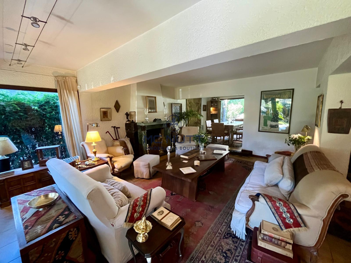 Casa ID.652/ - AMPLIA PROPIEDAD EN VENTA EN MANSA