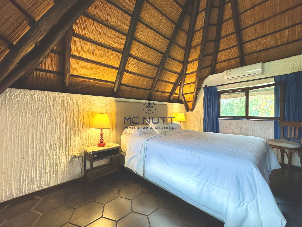 Casa ID.384/ - Amplia casa a 200 metros del mar