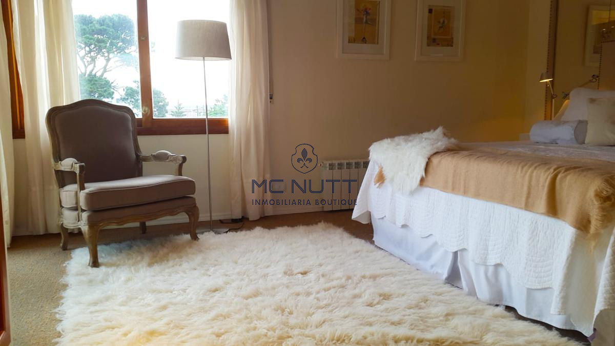 Casa ID.622/ - Casa en venta y alquiler a una cuadra de playa mansa