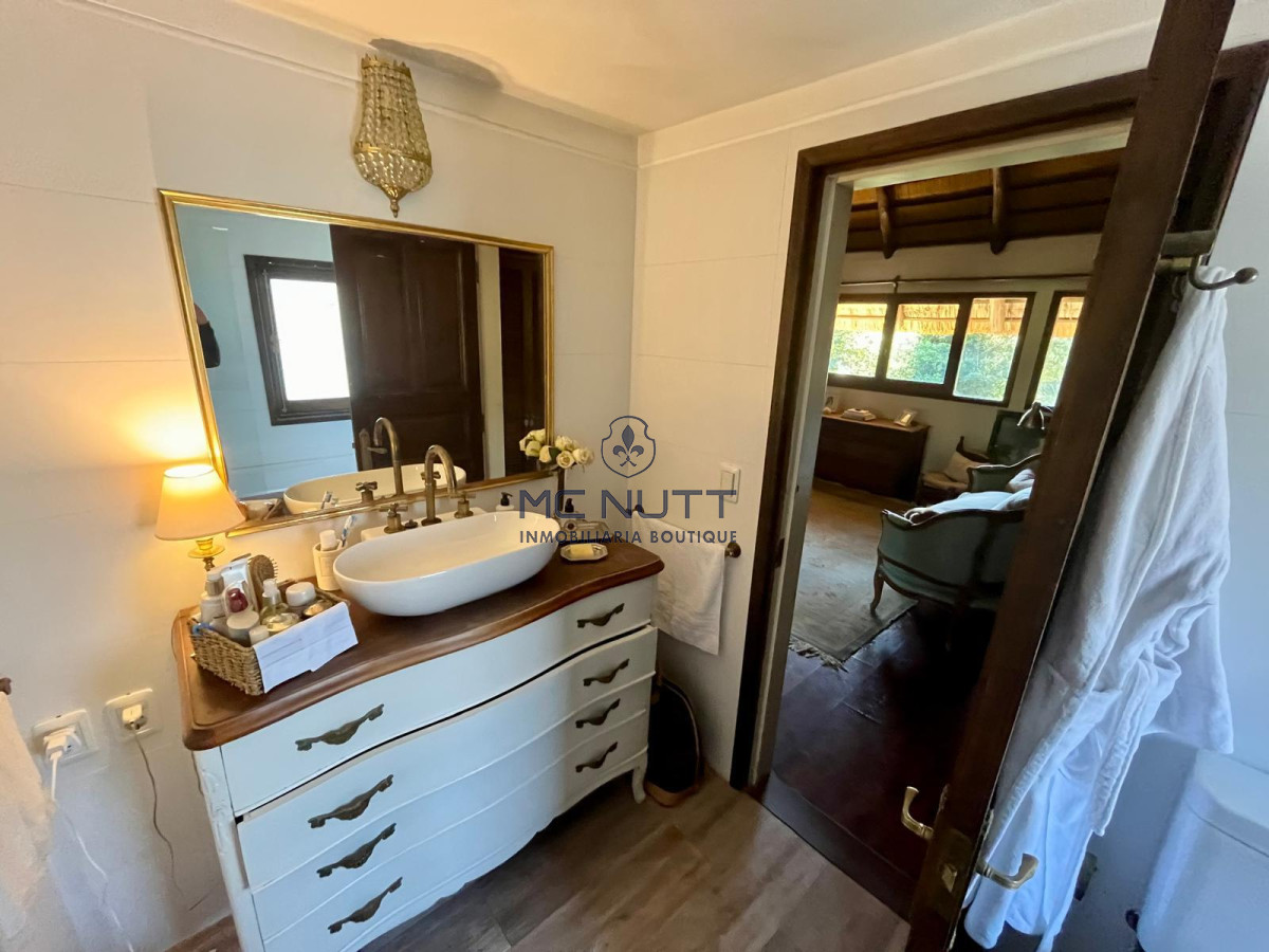 Casa ID.652/ - AMPLIA PROPIEDAD EN VENTA EN MANSA