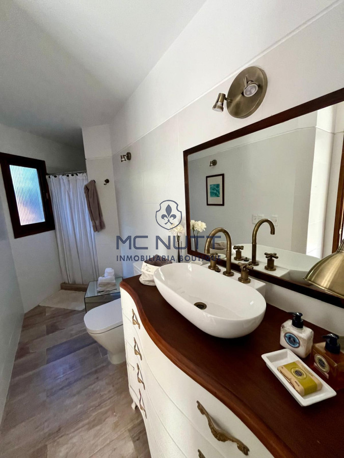 Casa ID.652/ - AMPLIA PROPIEDAD EN VENTA EN MANSA