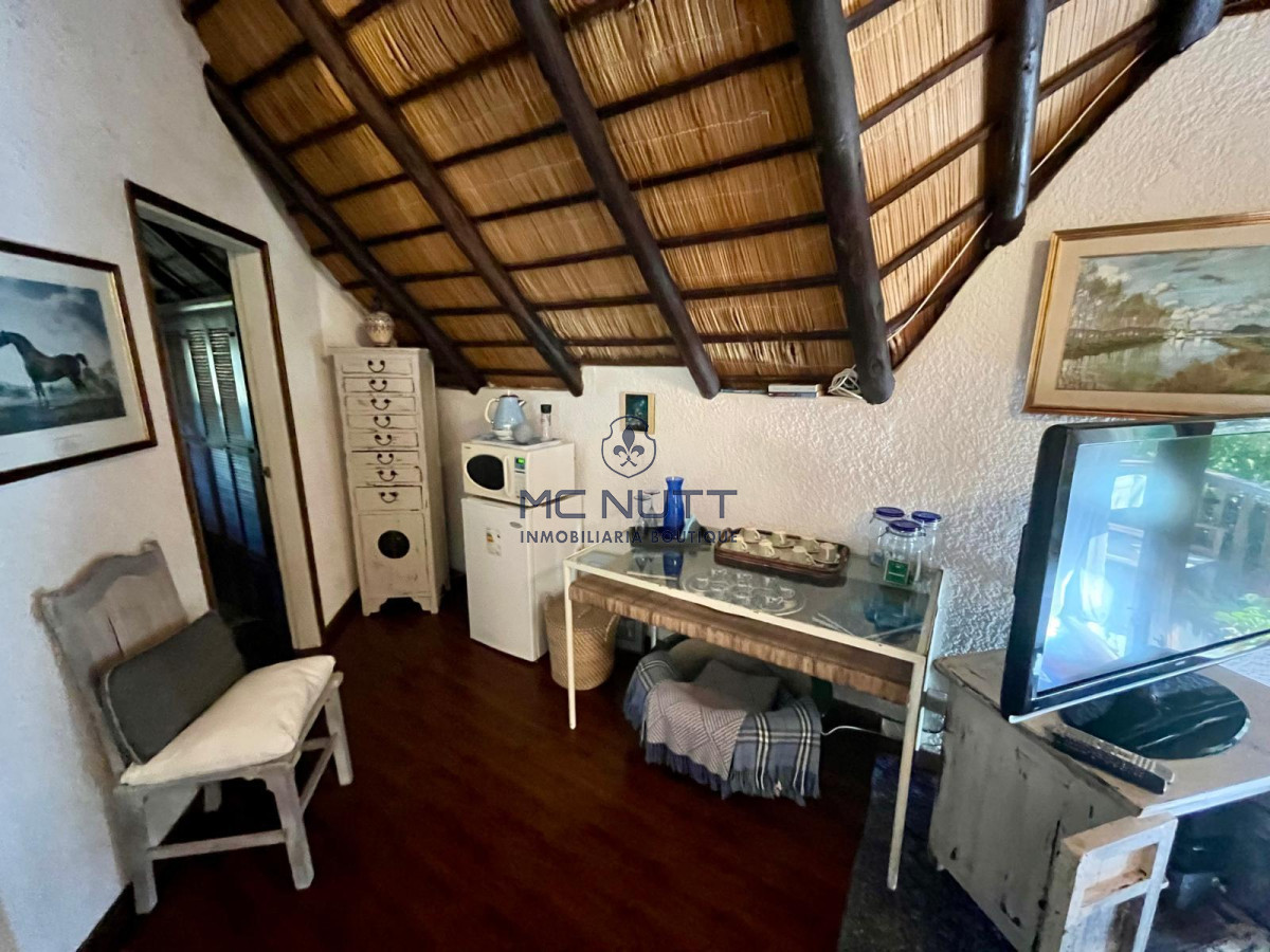 Casa ID.652/ - AMPLIA PROPIEDAD EN VENTA EN MANSA