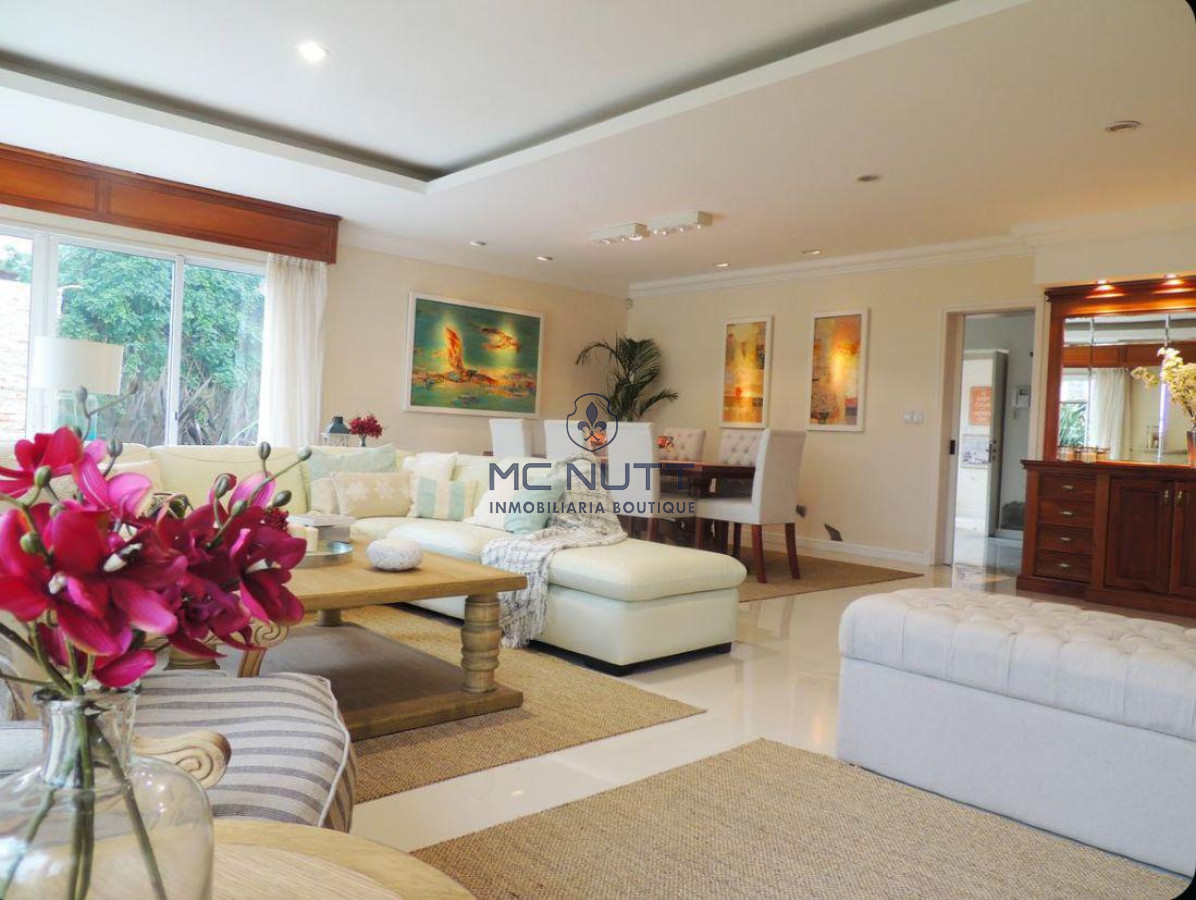 Casa ID.622/ - Casa en venta y alquiler a una cuadra de playa mansa