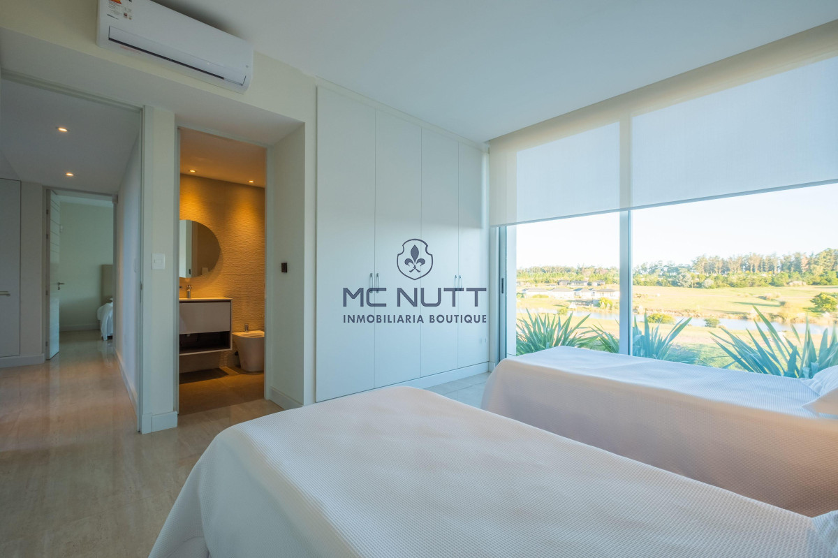 Casa ID.68/ - Casa en  Barrio Privado