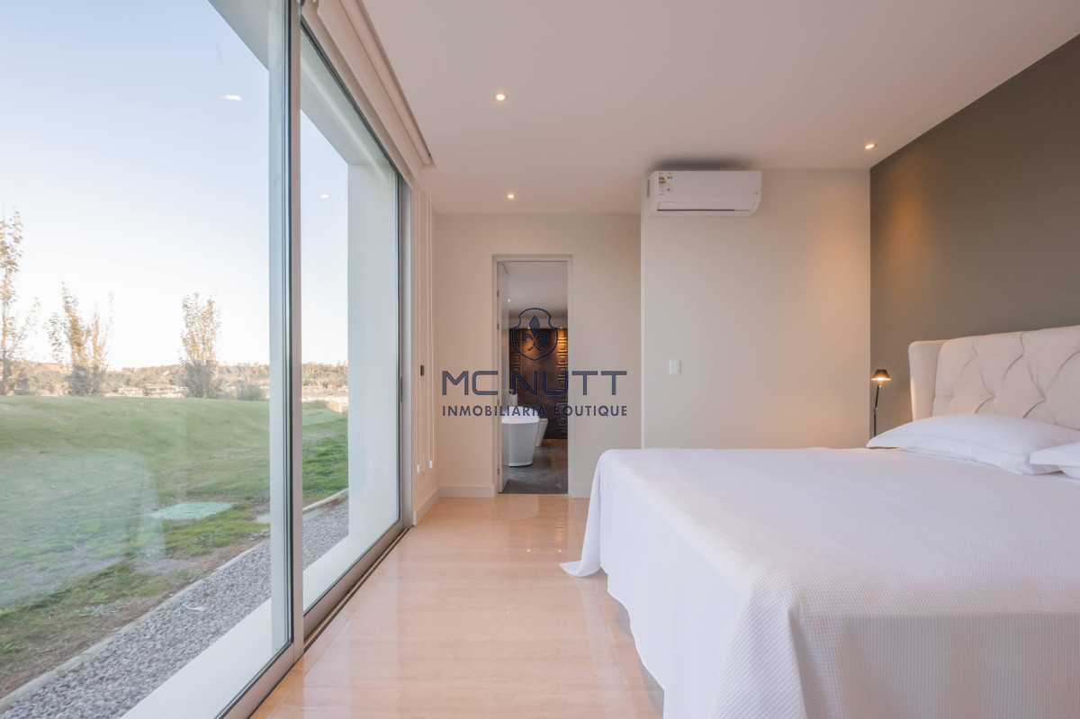 Casa ID.68/ - Casa en  Barrio Privado