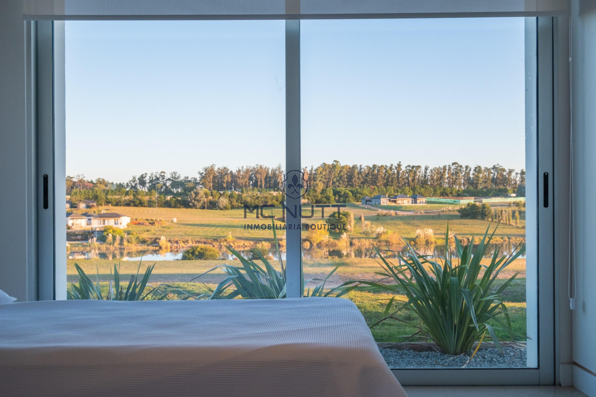 Casa ID.68/ - Casa en  Barrio Privado