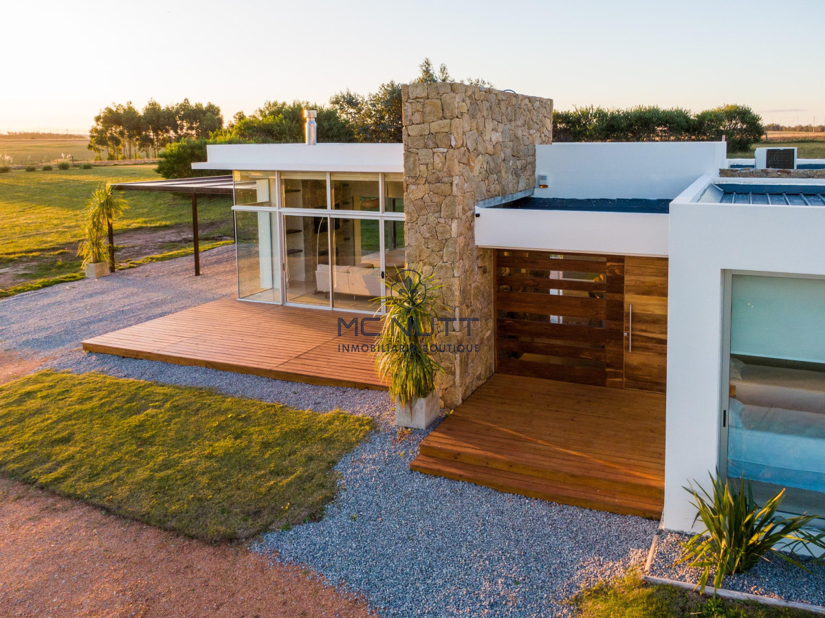 Casa ID.68/ - Casa en  Barrio Privado