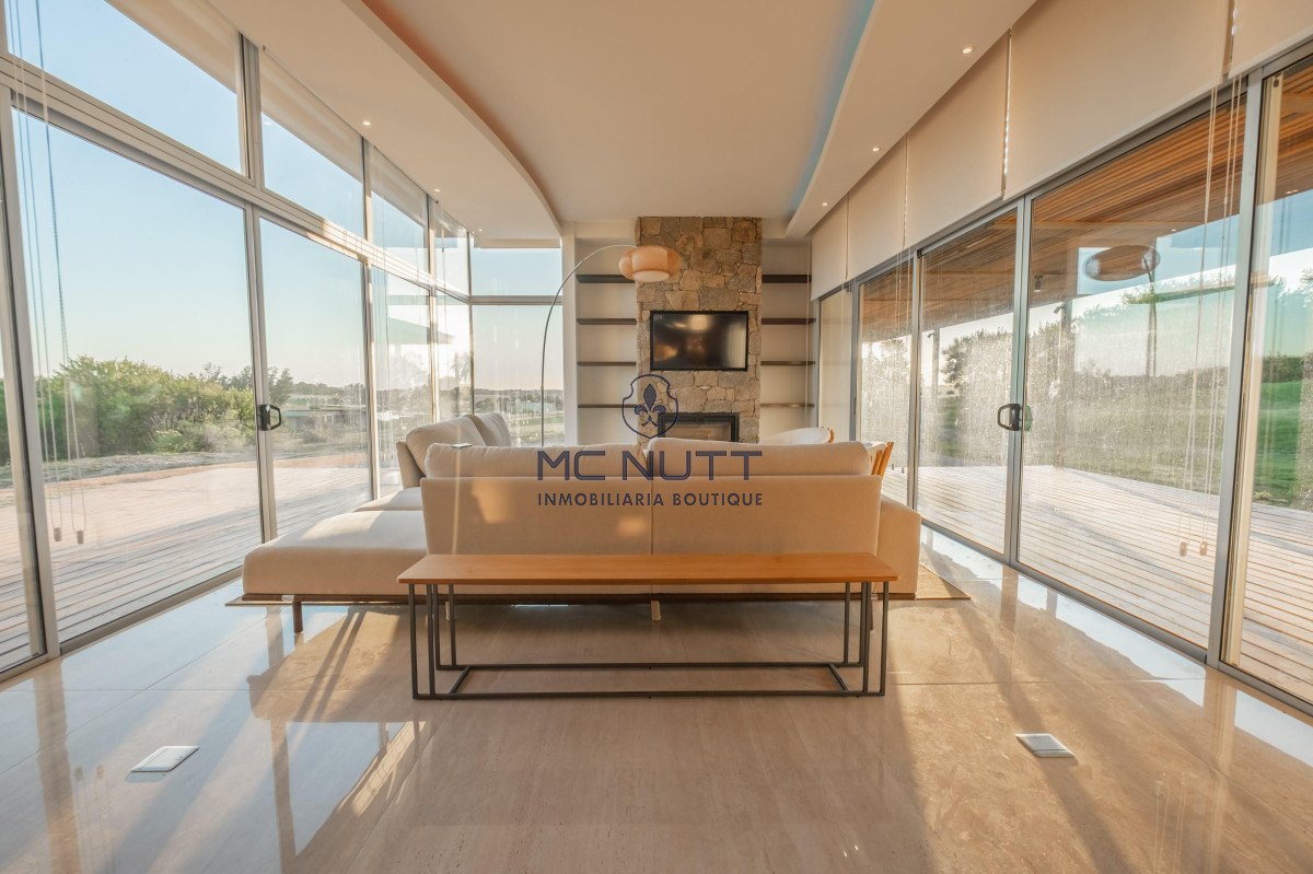 Casa ID.68/ - Casa en  Barrio Privado