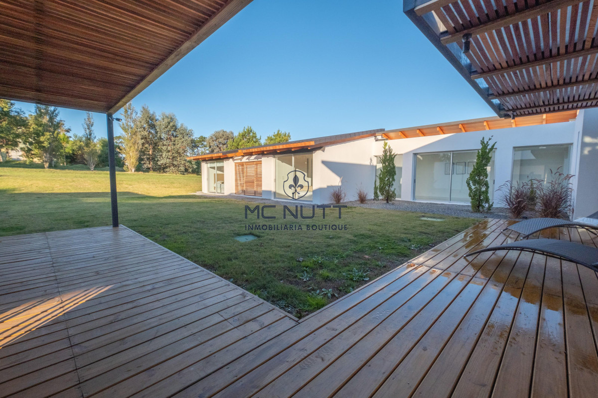 Casa ID.69/ - Casa en  Barrio Privado