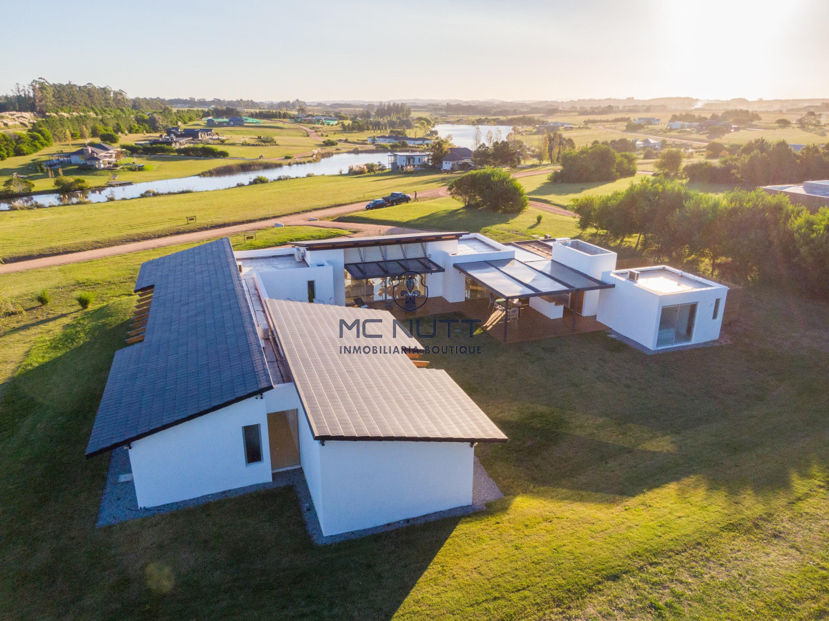 Casa ID.69/ - Casa en  Barrio Privado