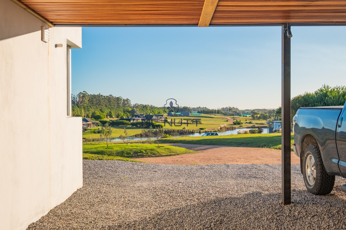 Casa ID.69/ - Casa en  Barrio Privado