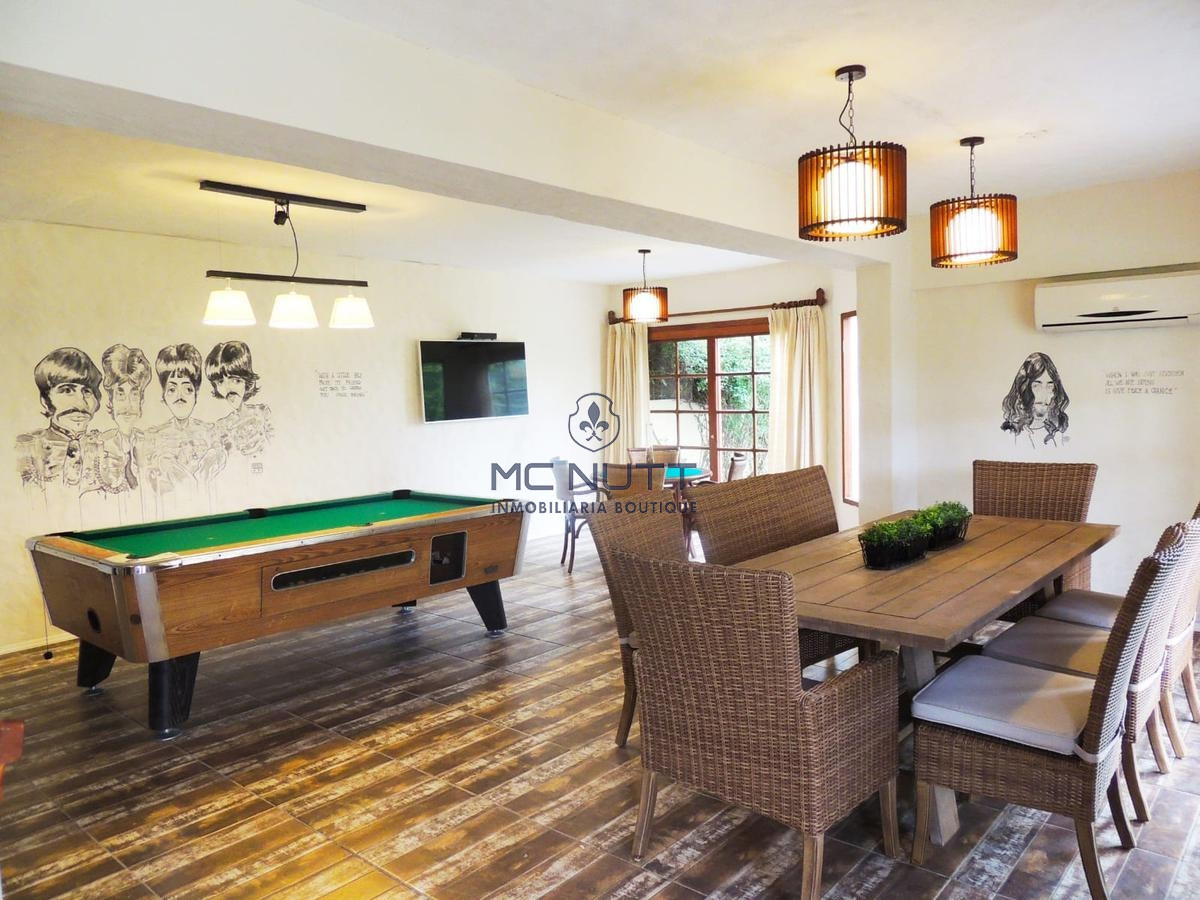 Casa ID.622/ - Casa en venta y alquiler a una cuadra de playa mansa