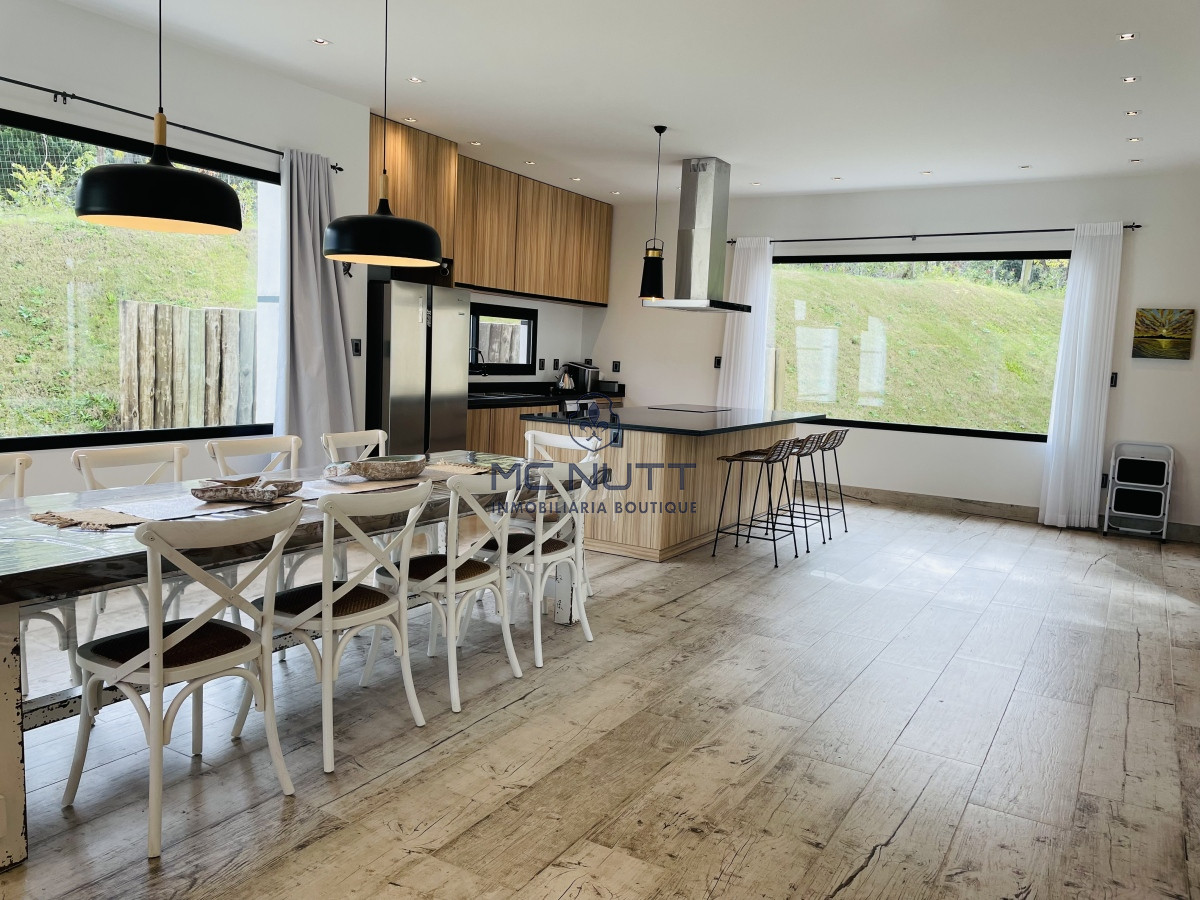 Casa ID.616/ - Hermosa casa en Acres de Solanas