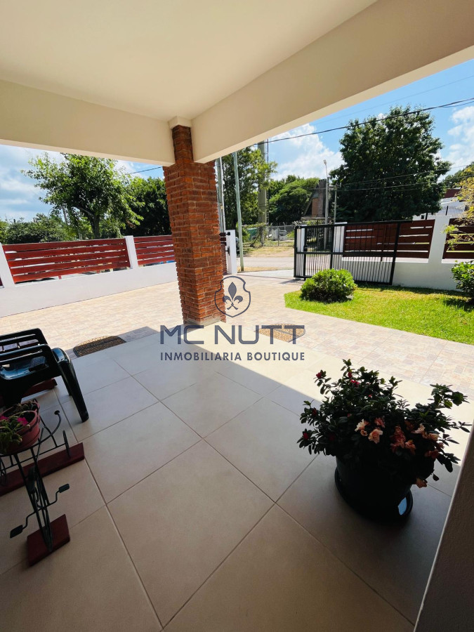 Casa ID.708/ - Casa en venta en Pinares