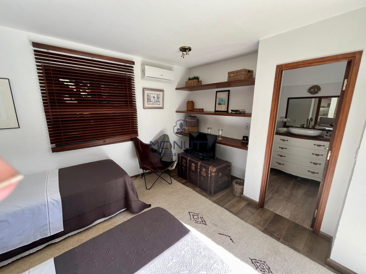 Casa ID.652/ - AMPLIA PROPIEDAD EN VENTA EN MANSA