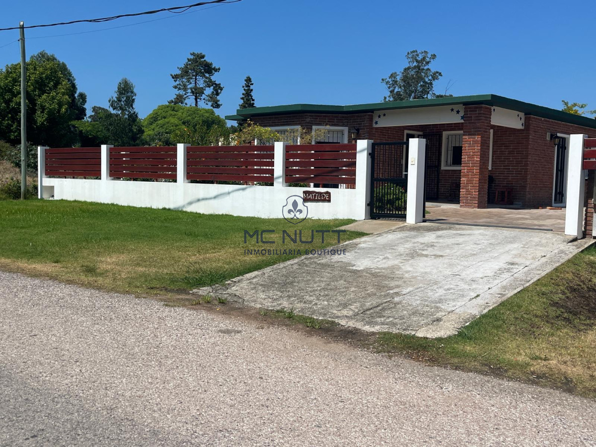 Casa ID.708/ - Casa en venta en Pinares