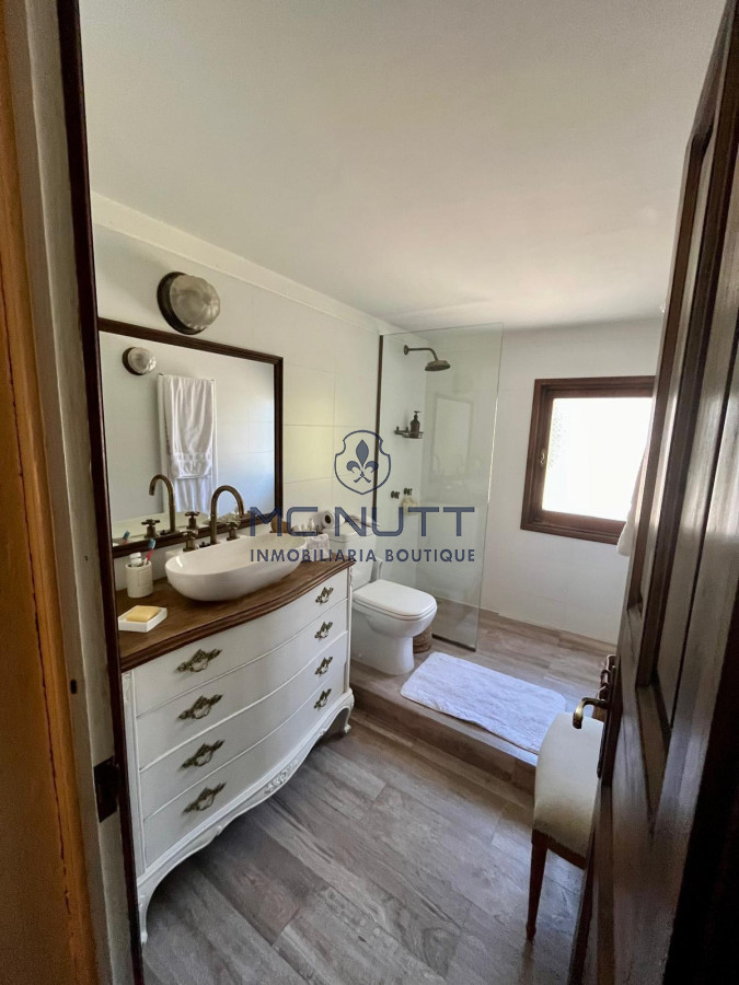Casa ID.652/ - AMPLIA PROPIEDAD EN VENTA EN MANSA