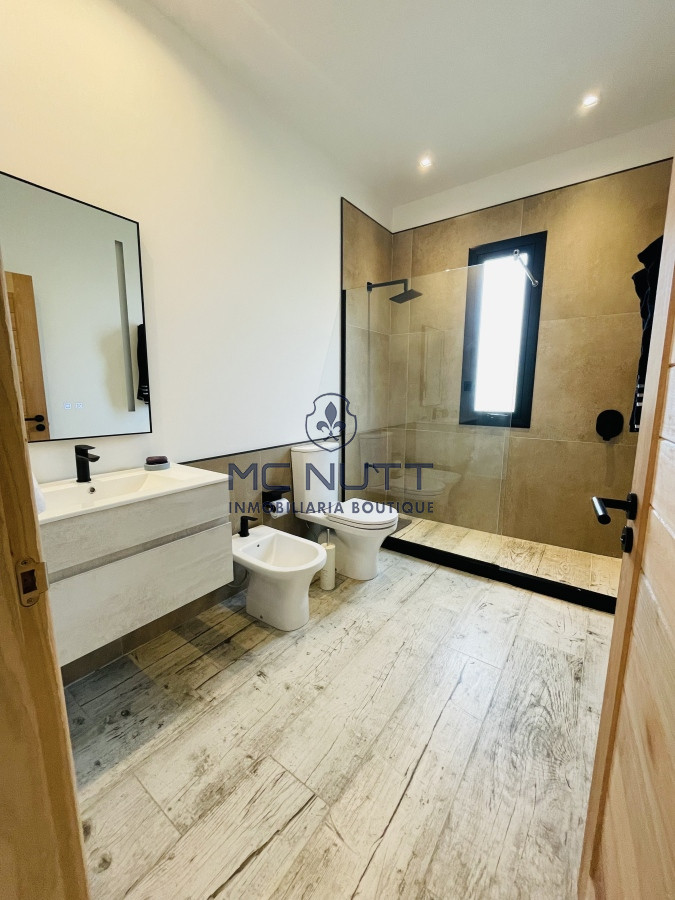 Casa ID.616/ - Hermosa casa en Acres de Solanas