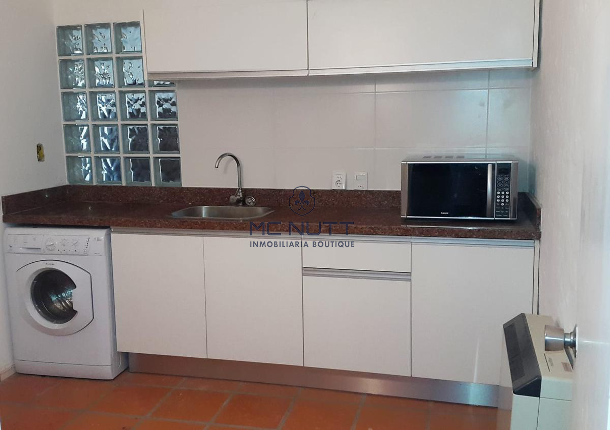 Casa ID.622/ - Casa en venta y alquiler a una cuadra de playa mansa