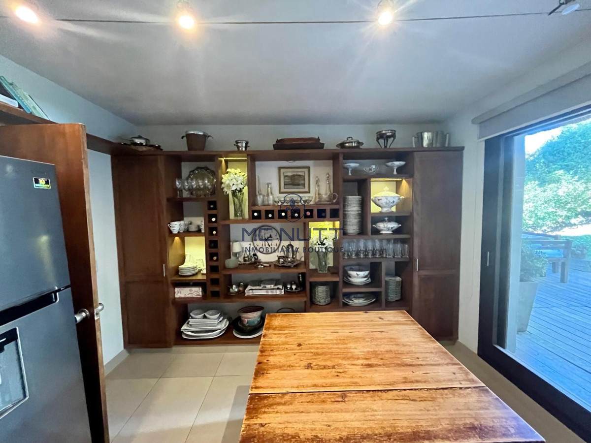 Casa ID.652/ - AMPLIA PROPIEDAD EN VENTA EN MANSA