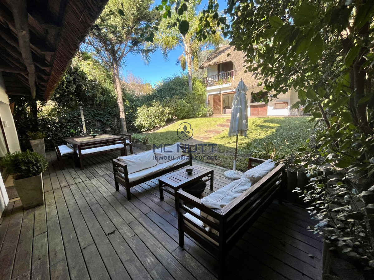Casa ID.652/ - AMPLIA PROPIEDAD EN VENTA EN MANSA