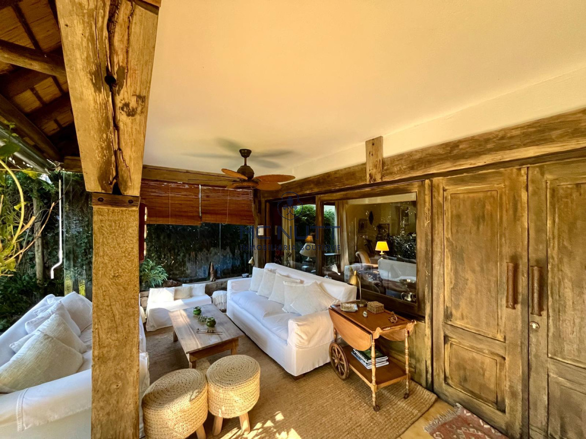Casa ID.652/ - AMPLIA PROPIEDAD EN VENTA EN MANSA