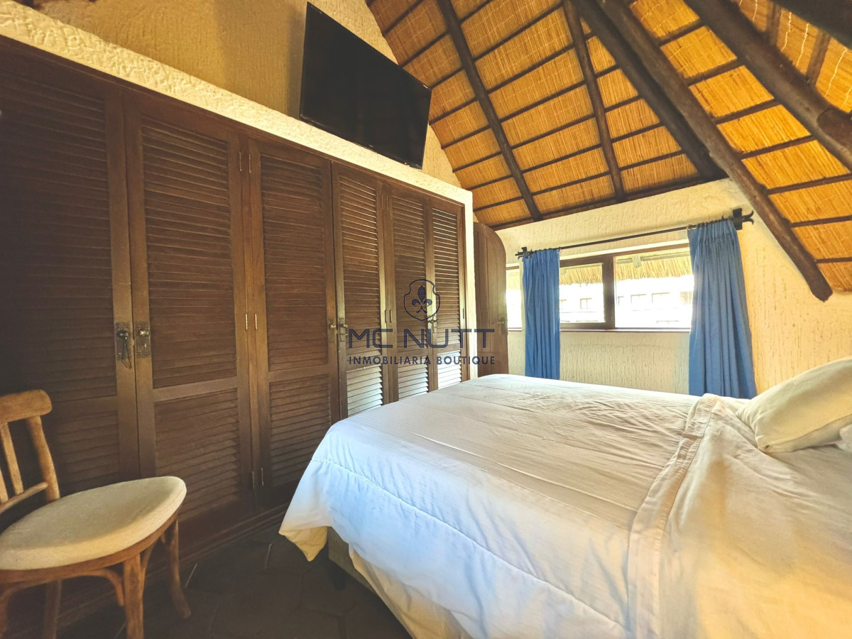 Casa ID.384/ - Amplia casa a 200 metros del mar