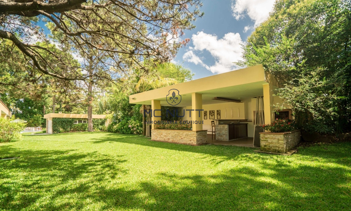 Casa ID.628/ - Casa de alta categoría en el corazón de Punta del Este