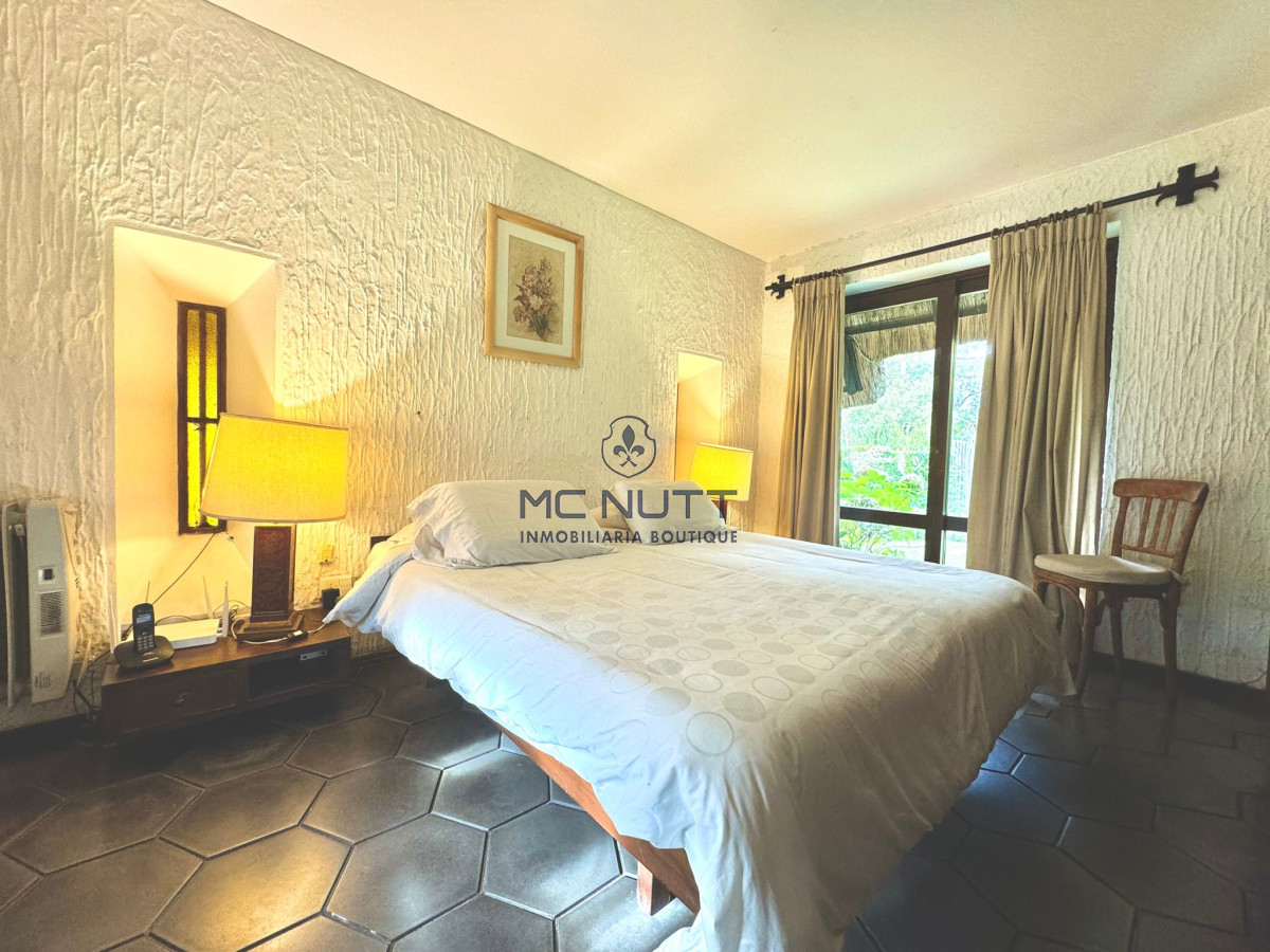 Casa ID.384/ - Amplia casa a 200 metros del mar