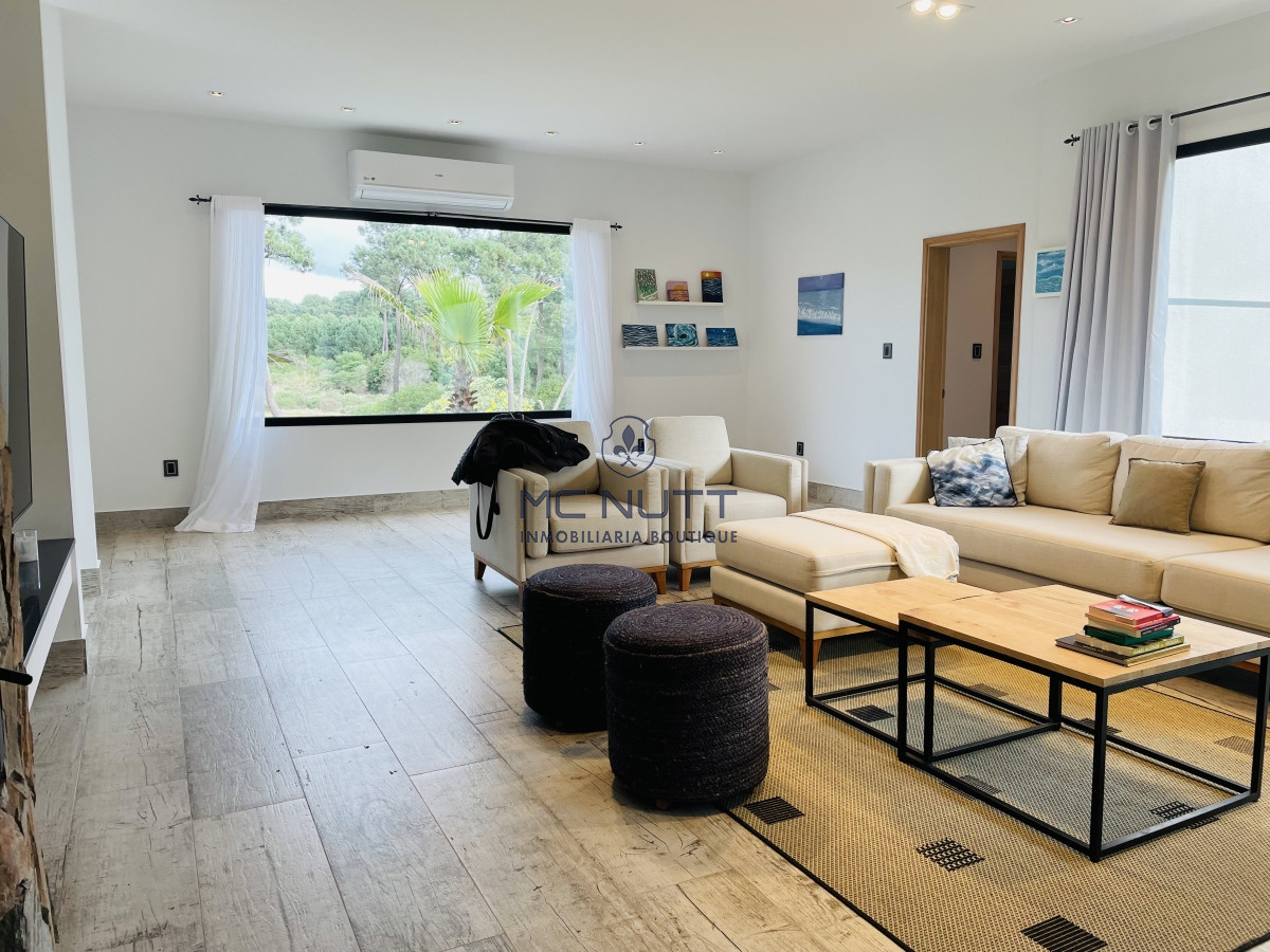 Casa ID.616/ - Hermosa casa en Acres de Solanas