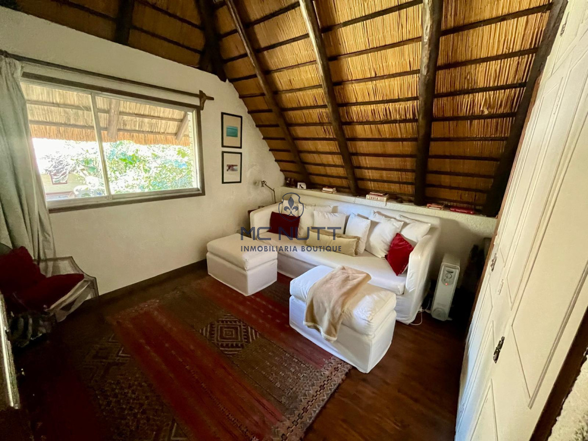 Casa ID.652/ - AMPLIA PROPIEDAD EN VENTA EN MANSA