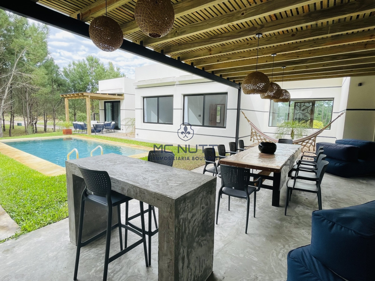 Casa ID.616/ - Hermosa casa en Acres de Solanas