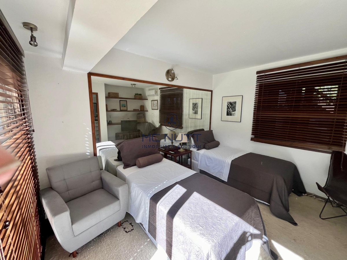 Casa ID.652/ - AMPLIA PROPIEDAD EN VENTA EN MANSA