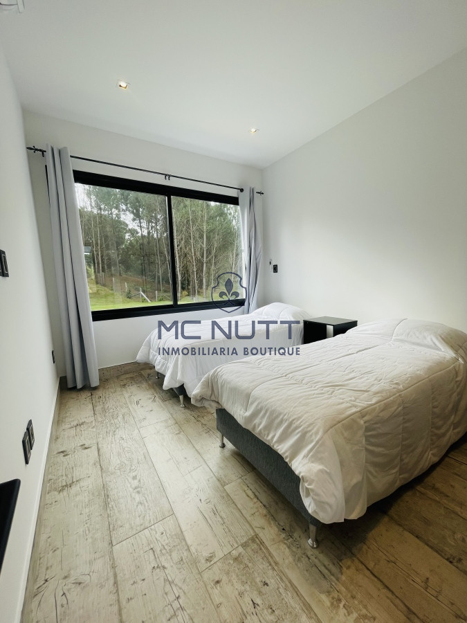 Casa ID.616/ - Hermosa casa en Acres de Solanas