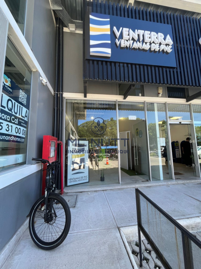 Local Comercial ID.798/ - LOCAL EN VENTA EN MALDONADO