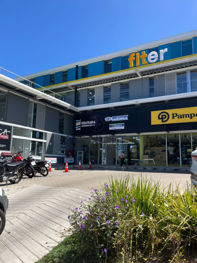 Local Comercial ID.798/ - LOCAL EN VENTA EN MALDONADO