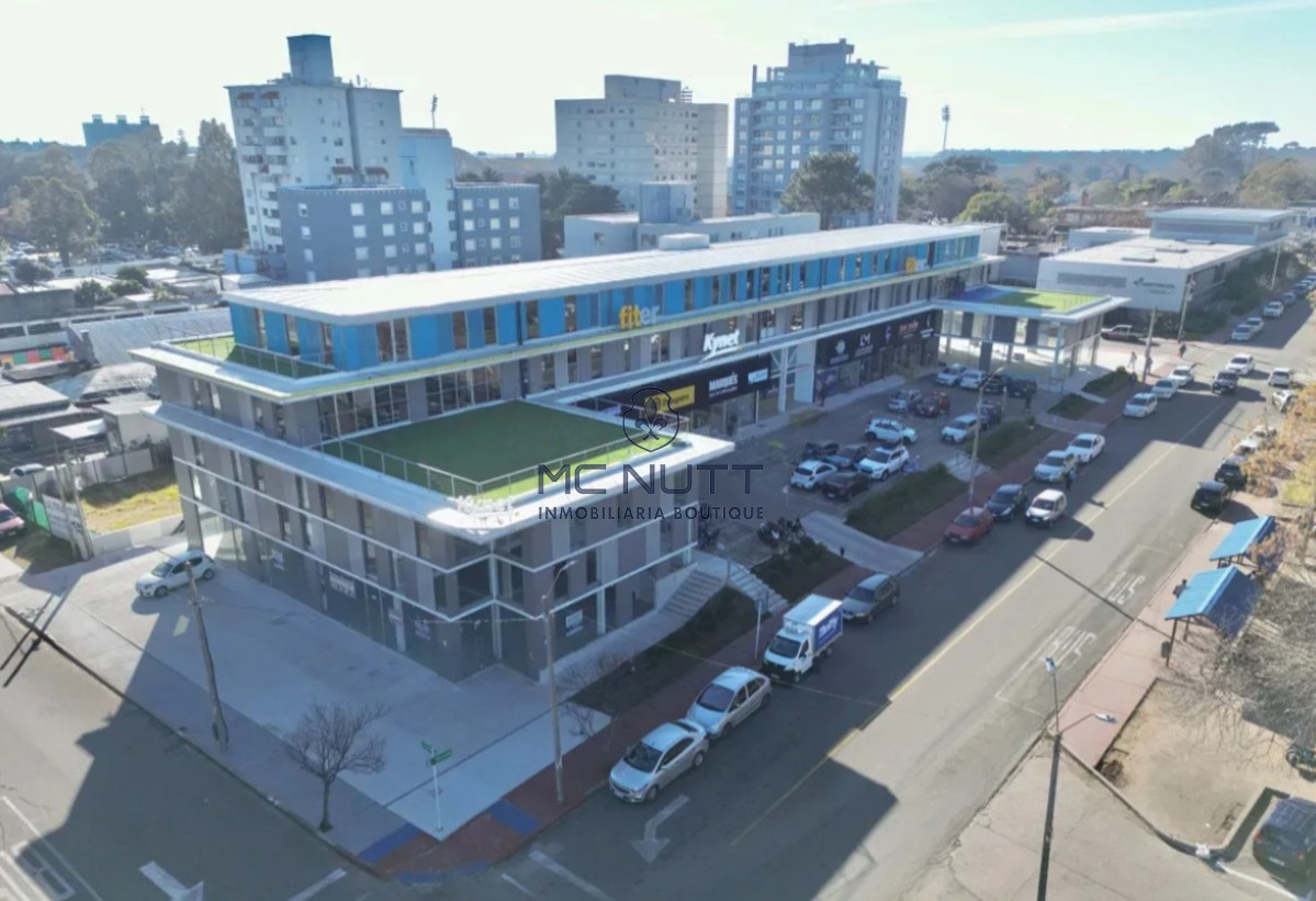 Local Comercial ID.798/ - LOCAL EN VENTA EN MALDONADO