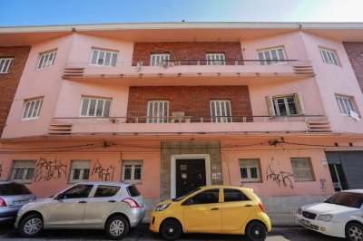 Venta Apartamento 2 Dormitorio Planta Baja, En Cordon 