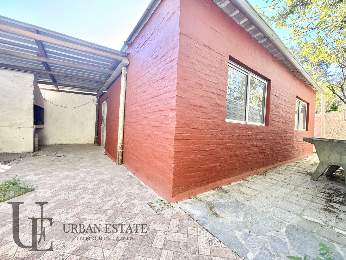 Casa ID.585 - Alquiler Casa 2 Dormitorios Con Parrillero + Monoambiente, En Neptunia