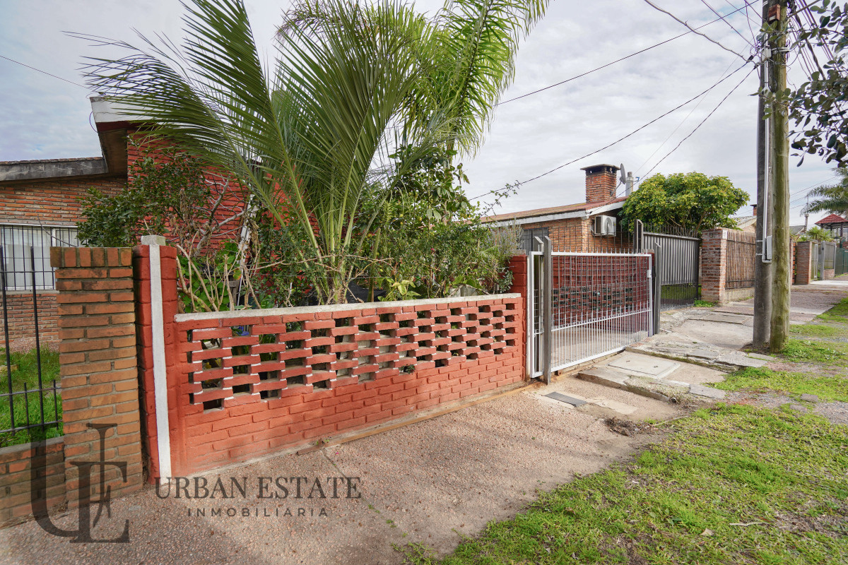 Casa ID.581 - Venta Casa 2 Dormitorios + Apartamento Al Fondo En A45, Pando Canelones