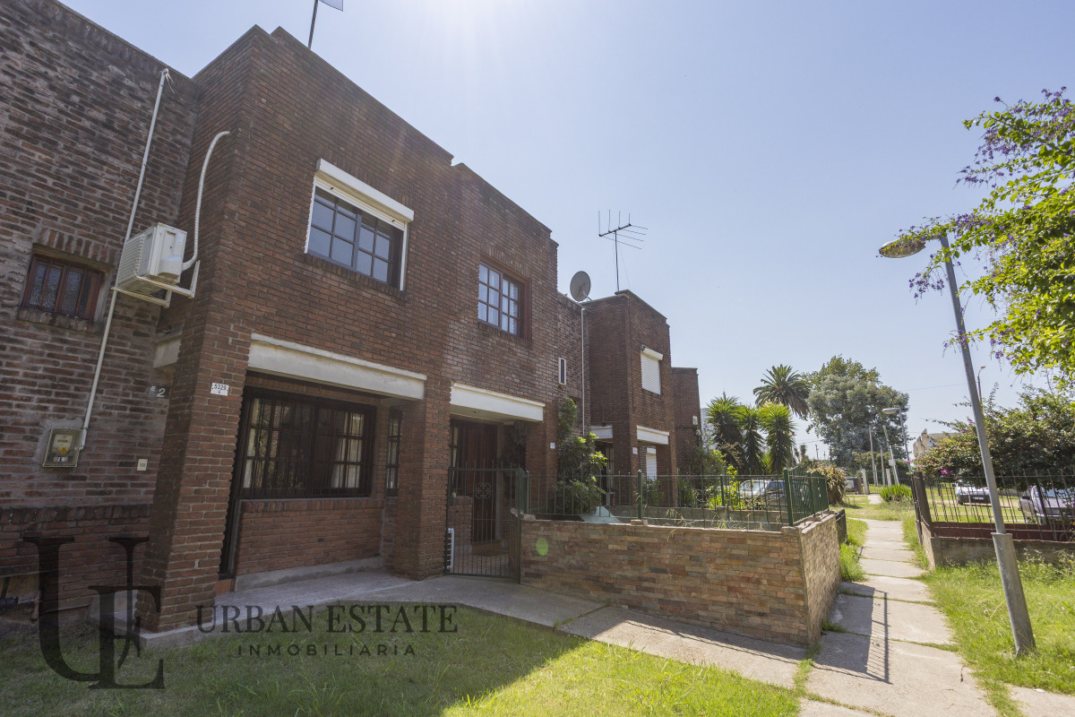Casa ID.567 - Venta Cooperativa 3 Dormitorios Con Patio, En Conciliación 