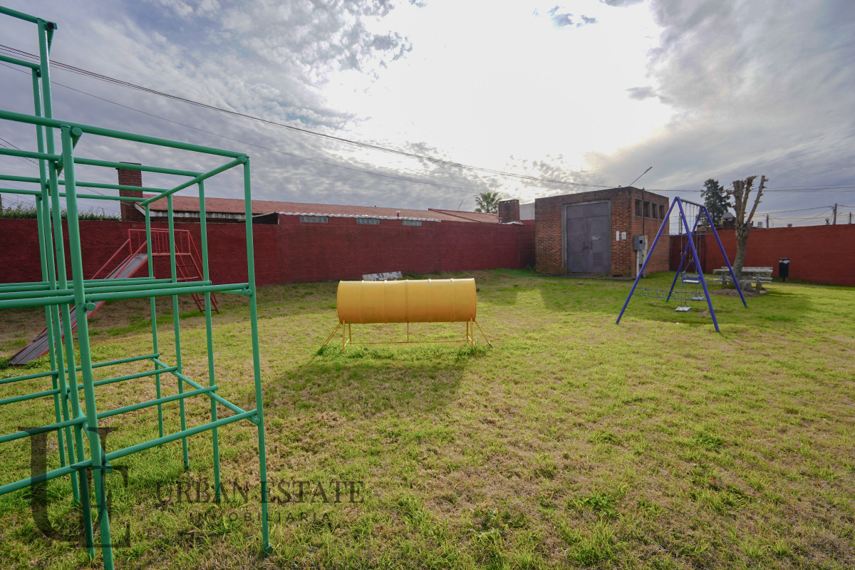 Casa ID.581 - Venta Casa 2 Dormitorios + Apartamento Al Fondo En A45, Pando Canelones