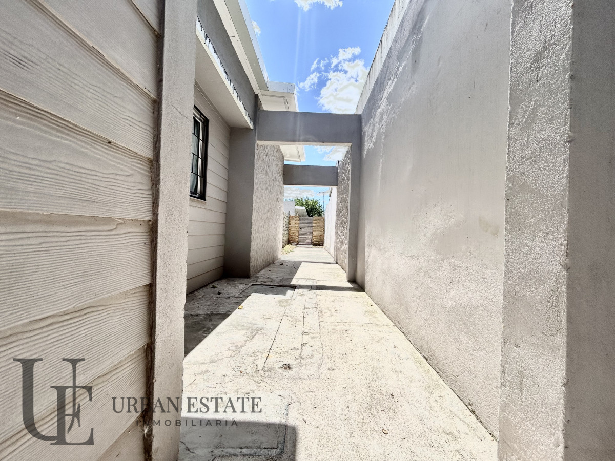 Casa ID.549 - Venta 2 Casas En Un Mismo Padron Con Renta, En Pando 